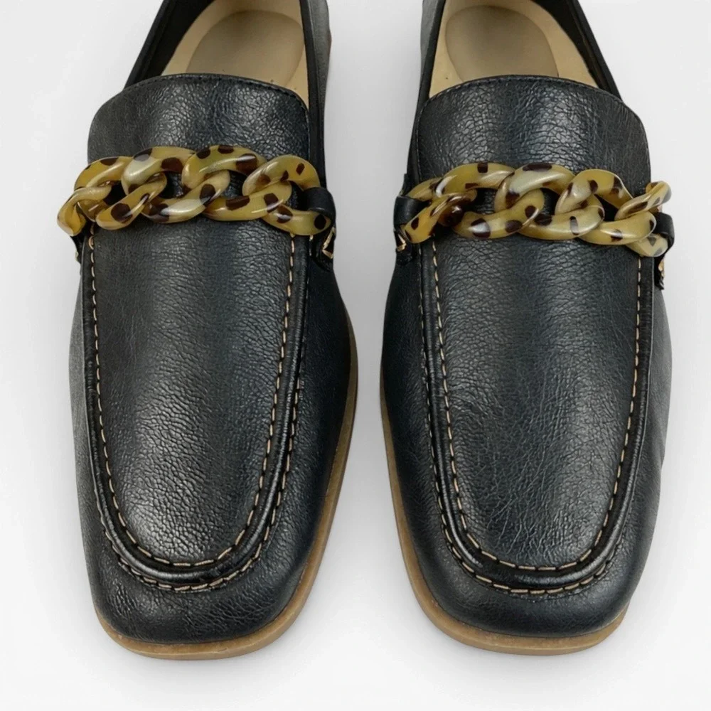 CLARKS Artisan Sarafyna Iris Black Leather Tortoise Chain Loafer Womens Size 8.5
